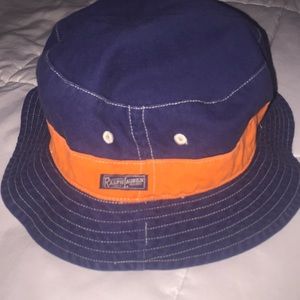 Bucket hat reversible